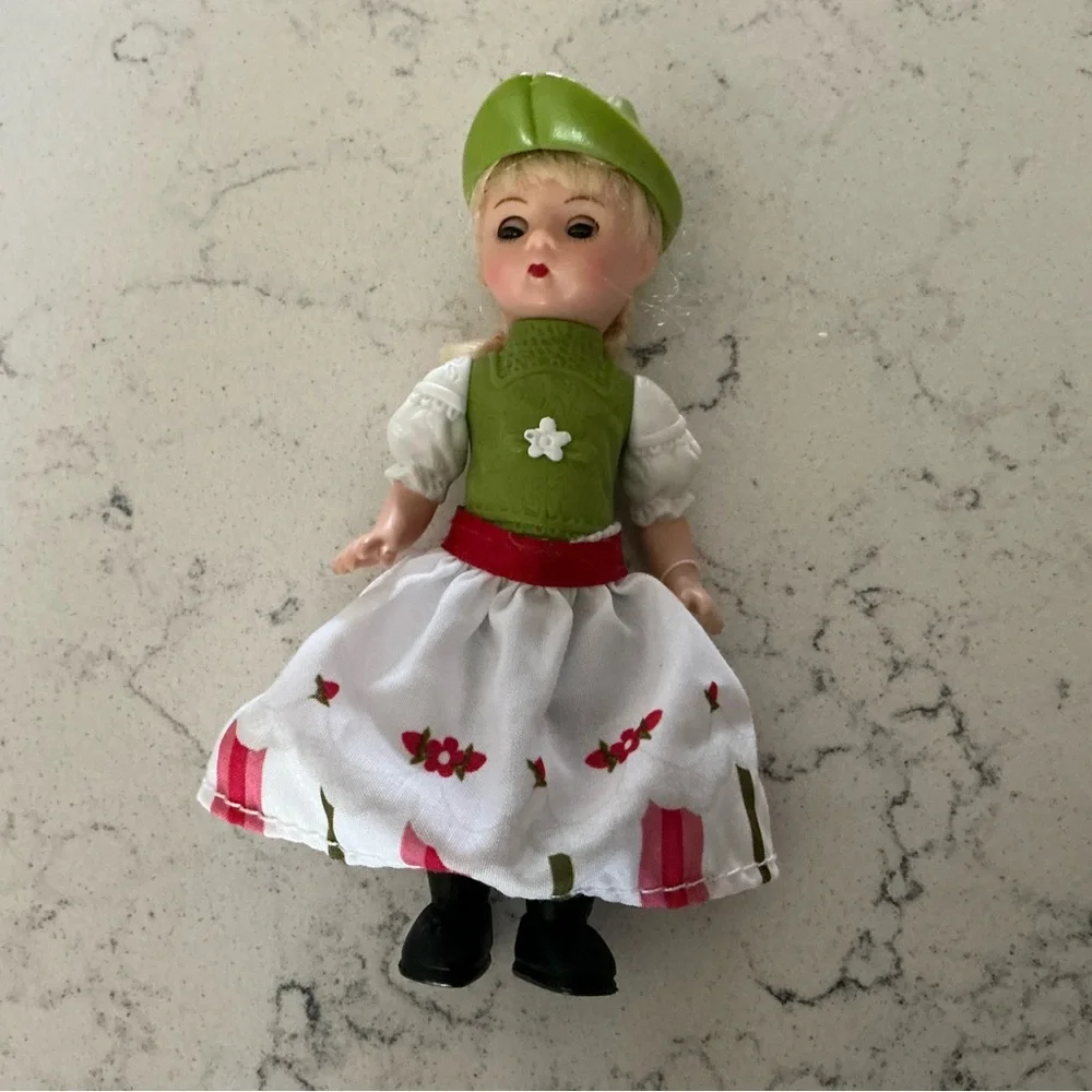 Madame Alexander doll happy meal for McDonalds two dolls